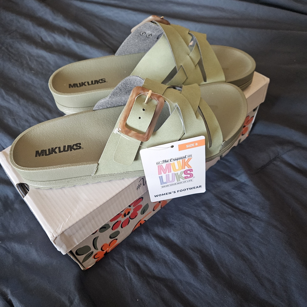 Muk Luks Women's Green Slide Sandals
